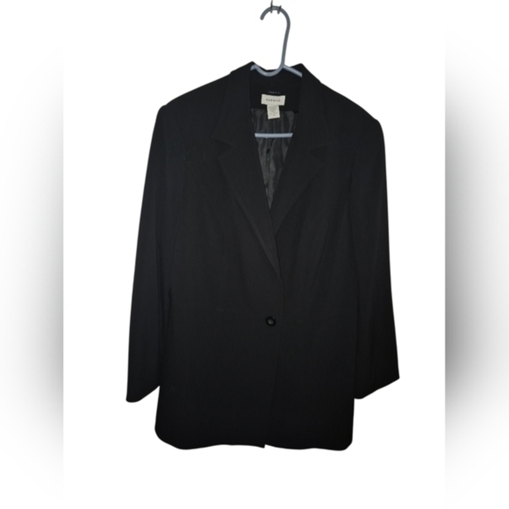 Avenue Woman's Black Blazer Size 16